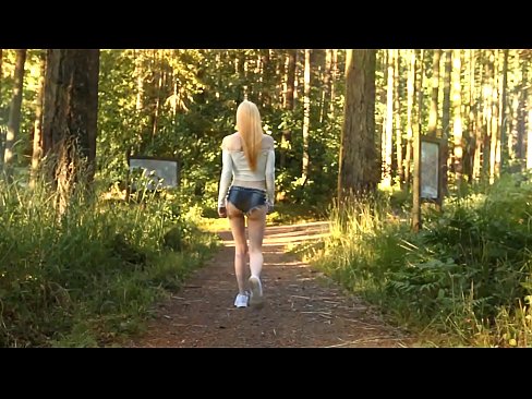 ❤️ Gwraig hardd yn symud yn araf, nid fideo noethlymun ❤️❌ Porno atom ni cy.serviporno.ru ❤